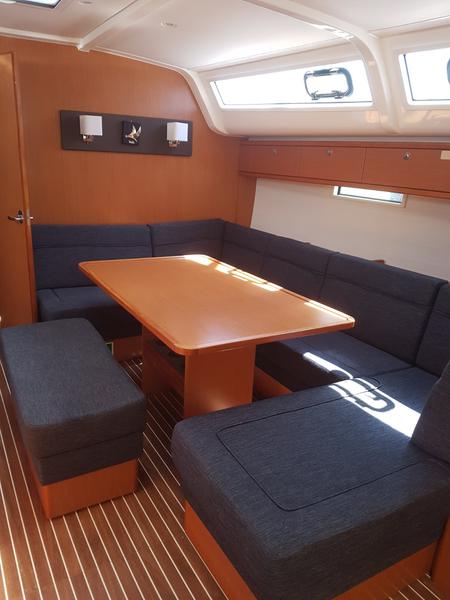 Book yachts online - sailboat - Bavaria Cruiser 51 - Vivi - rent