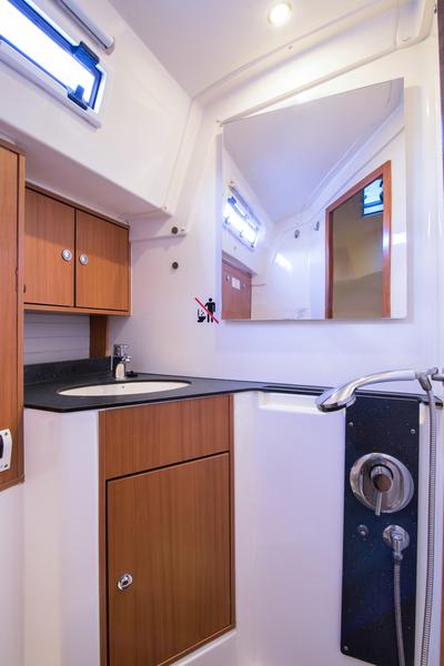 Book yachts online - sailboat - Bavaria Cruiser 45 - Destiny - rent