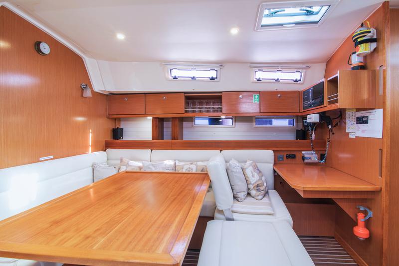 Book yachts online - sailboat - Bavaria Cruiser 45 - Destiny - rent