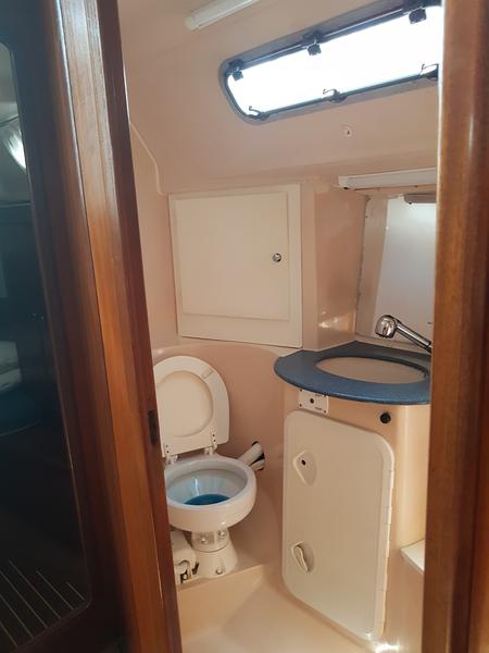 Book yachts online - sailboat - Bavaria 40 - Alegria - rent