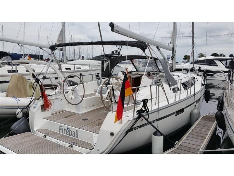 Book yachts online - sailboat - Bavaria Cruiser 41 - Fireball - rent