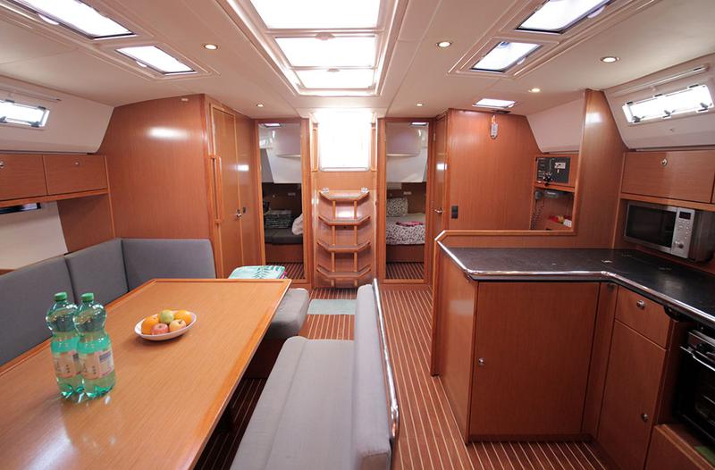 Book yachts online - sailboat - Bavaria Cruiser 50 - Leonis - rent
