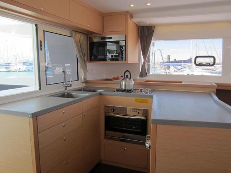 Book yachts online - catamaran - Lagoon 450 S - Anabella - rent