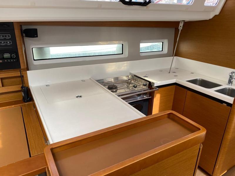 Book yachts online - sailboat - Sun Odyssey 440 - Alboran Caipiroska (Majorca) - rent