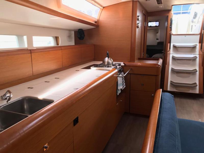 Book yachts online - sailboat - Sun Odyssey 519 - Alboran Prosecco (Radazul) - rent