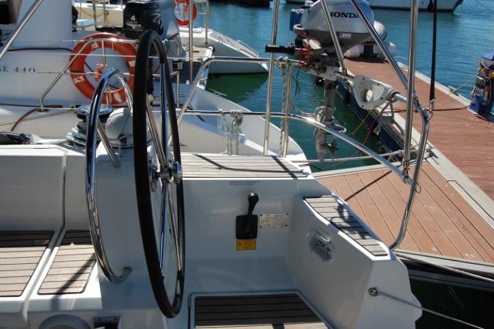 Book yachts online - sailboat - Sun Odyssey 519 - Alboran Champagne (Radazul) - rent