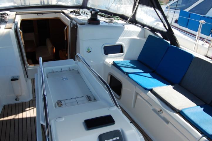 Book yachts online - sailboat - Sun Odyssey 519 - Alboran Champagne (Radazul) - rent