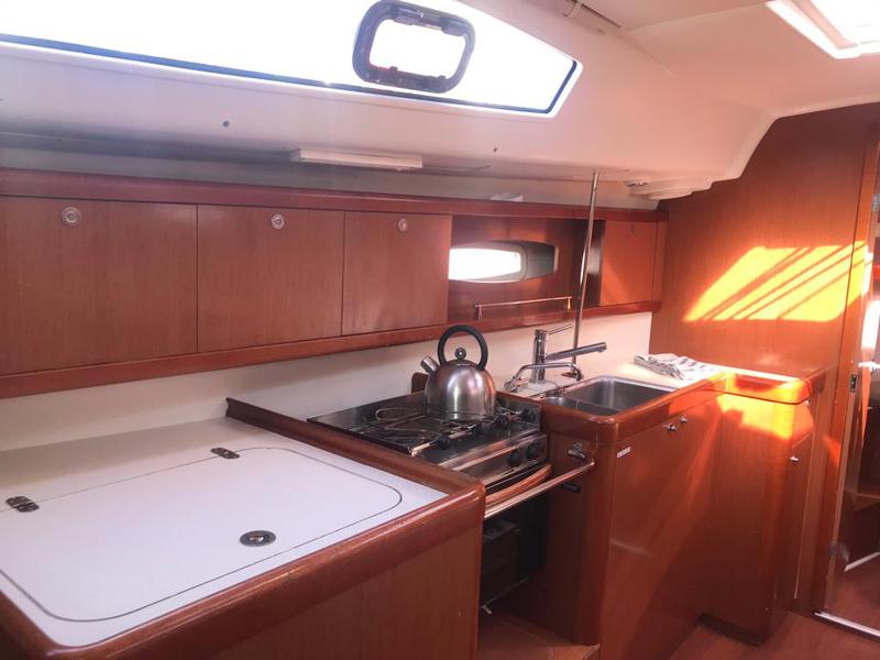 Book yachts online - sailboat - Oceanis 40 - Alboran XXXIII Chachi (Majorca) - rent