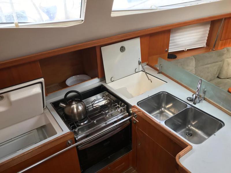 Book yachts online - sailboat - Elan 434 Impression 1 - Alboran XXIV Cocomaluco (Las Galletas) - rent