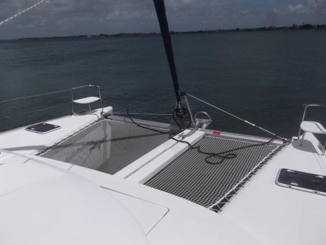 Book yachts online - catamaran - Lagoon 380 - Marlene Cuba - rent