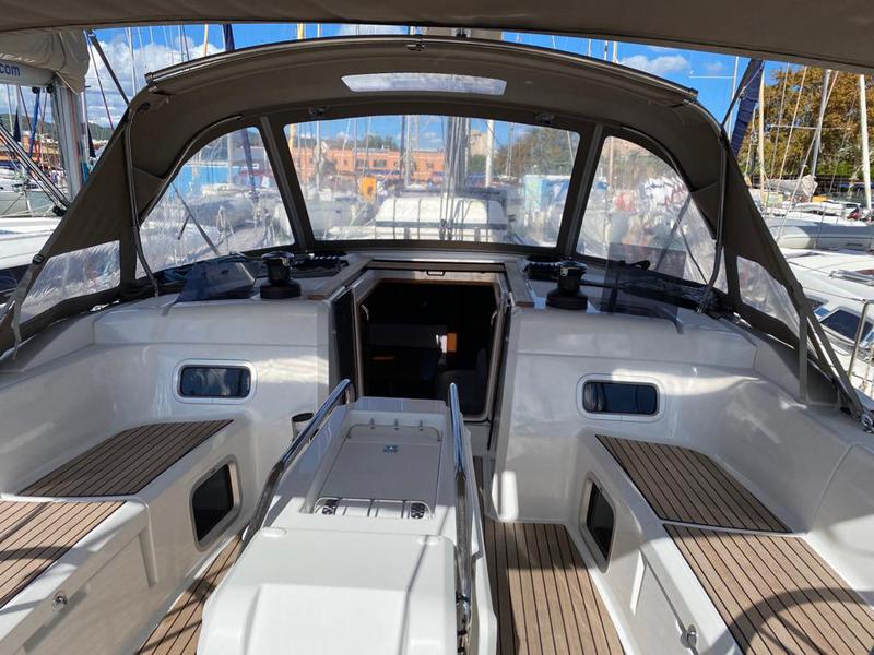 Book yachts online - sailboat - Sun Odyssey 519 - Alboran Pacharan (Majorca) - rent