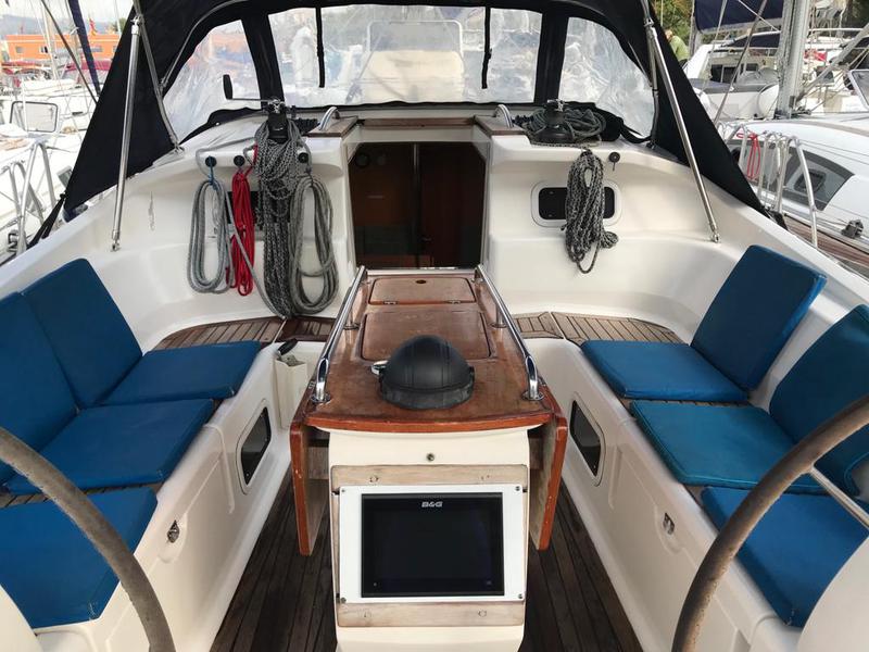 Book yachts online - sailboat - Elan 434 Impression 1 - Alboran XXIV Cocomaluco (Majorca) - rent