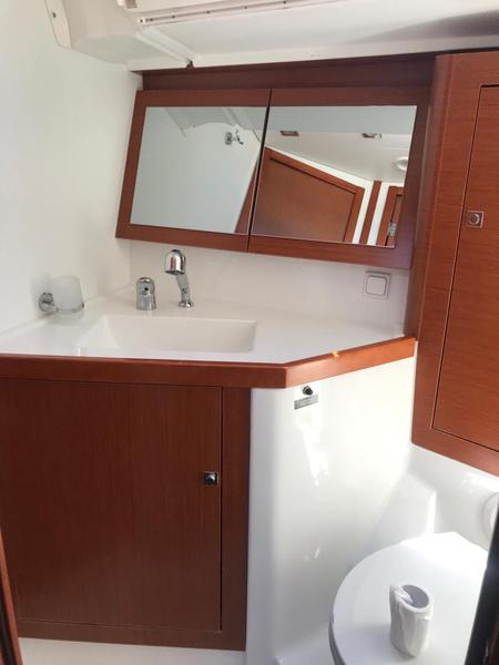 Book yachts online - sailboat - Oceanis 45-4 - Alboran Gin Tonic (Radazul) - rent