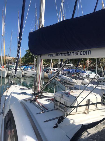 Book yachts online - sailboat - Oceanis 40 - Alboran XXXIII Chachi (Las Galletas) - rent