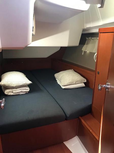 Book yachts online - sailboat - Oceanis 45-4 - Alboran Gin Tonic (Majorca) - rent
