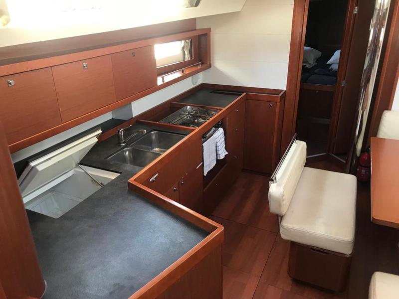 Book yachts online - sailboat - Oceanis 45-4 - Alboran Gin Tonic (Majorca) - rent