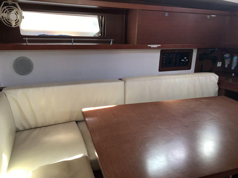 Book yachts online - sailboat - Oceanis 45-4 - Alboran XXXIV Nini (Radazul) - rent