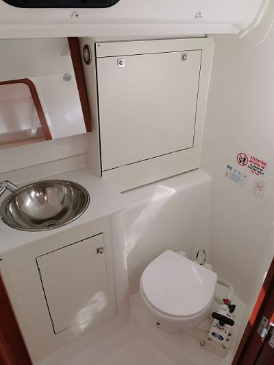 Book yachts online - sailboat - Dufour 350 GL - Sinica - rent
