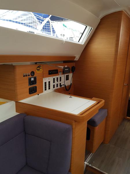 Book yachts online - sailboat - Elan Impression 45 - Lasta - rent
