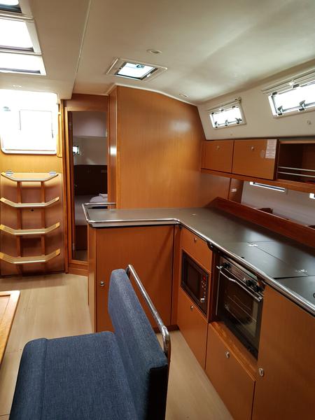 Book yachts online - sailboat - Bavaria Cruiser 45 - Orlan - rent