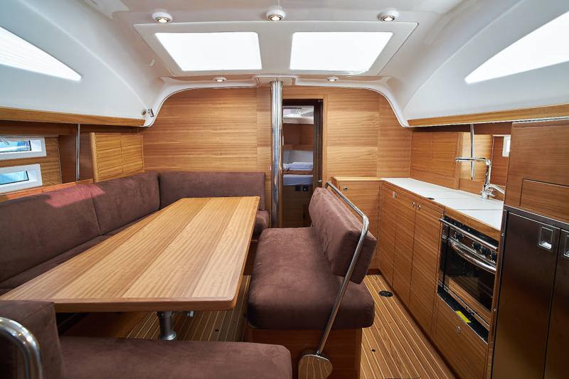 Book yachts online - sailboat - Elan Impression 45 - Flamingo - rent