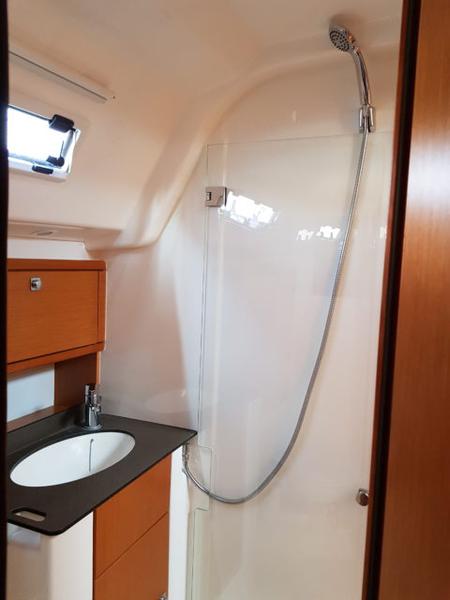 Book yachts online - sailboat - Bavaria Cruiser 51 - Ivolga - rent