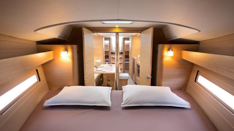 Book yachts online - sailboat - Dufour 382 GL - Regor - rent