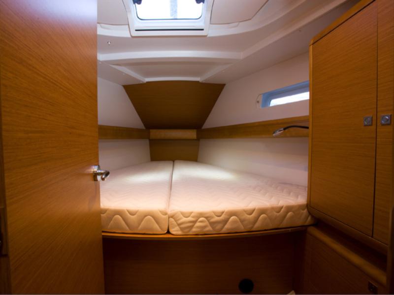 Book yachts online - sailboat - Sun Odyssey 449 - Matar - rent