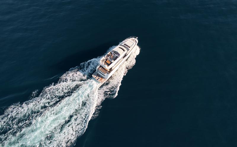 Book yachts online - motorboat - Prestige 680 S - Smeralda Blu - rent