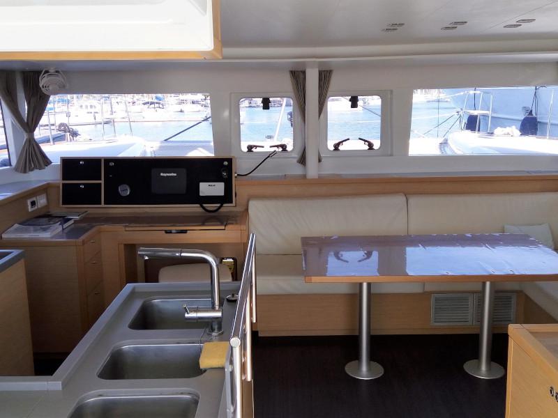 Book yachts online - catamaran - Lagoon 450F - Dioni - rent