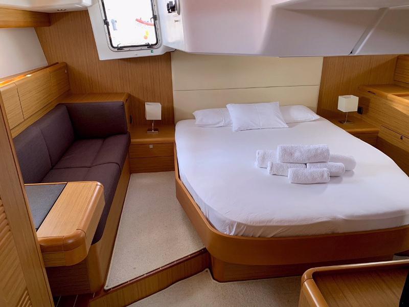 Book yachts online - sailboat - Jeanneau 57 - KURUKULLA OV AC+G+refit 2021+new sails 2022 - rent