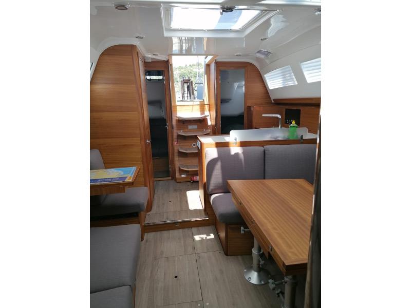 Book yachts online - sailboat - Elan 40.1 - TOP SECRET new 2020 - rent