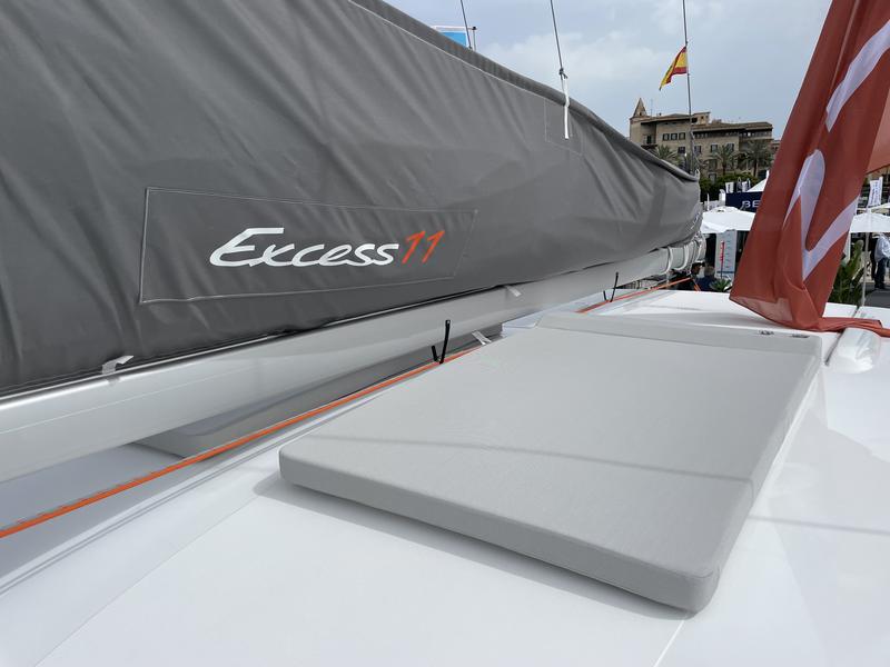 Book yachts online - catamaran - Excess 11 - Siesta - rent