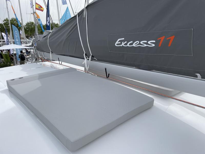 Book yachts online - catamaran - Excess 11 - Siesta - rent