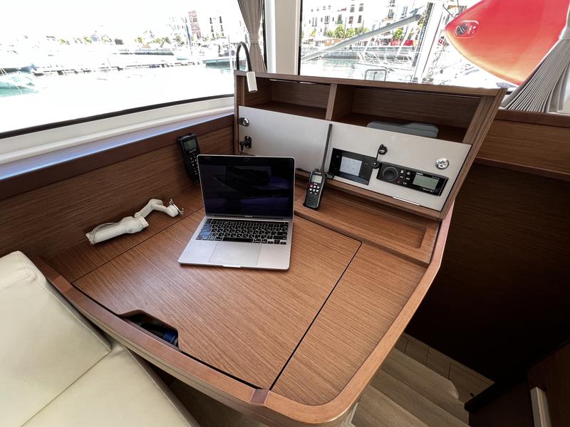 Book yachts online - catamaran - Lagoon 42 - Odessa - rent
