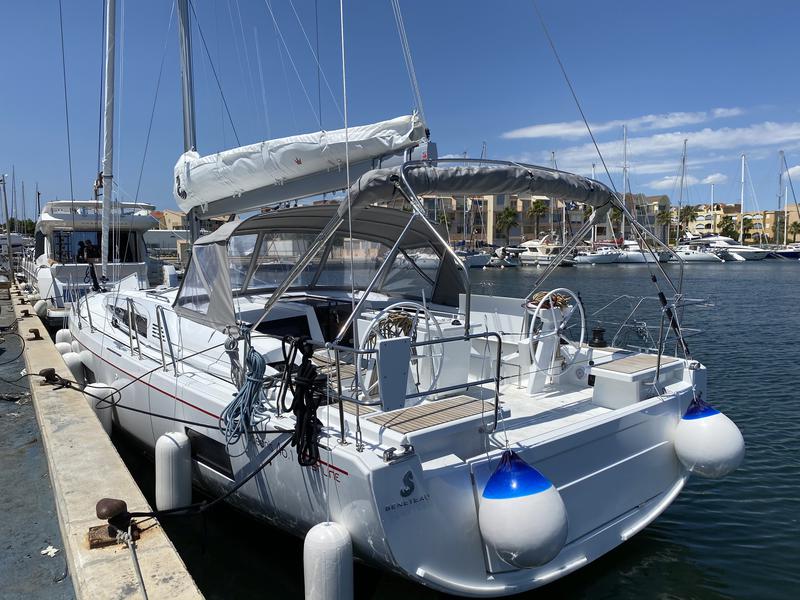 Book yachts online - sailboat - Oceanis 46.1 - Yess Boss (First Line) - rent