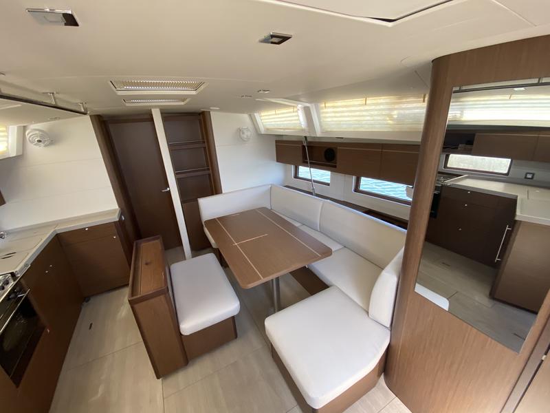 Book yachts online - sailboat - Oceanis 46.1 - Yess Boss (First Line) - rent
