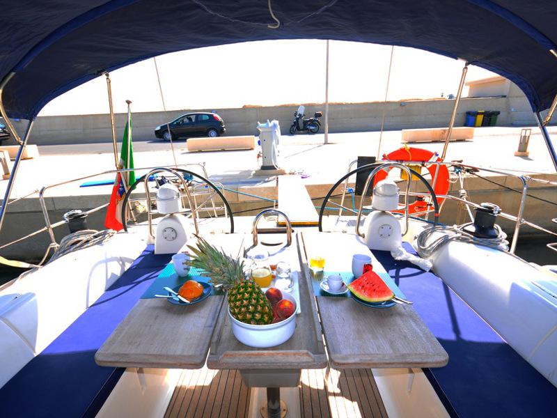 Book yachts online - sailboat - Dufour 455 GL - Capriccio - rent