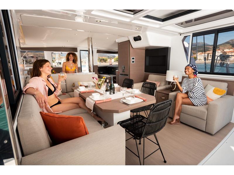 Book yachts online - catamaran - Bali 4.2 - Satisfaction - rent