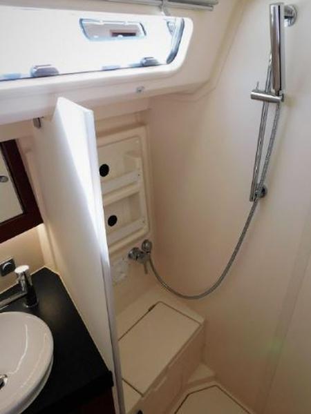 Book yachts online - sailboat - Hanse 415 - Mickey - rent