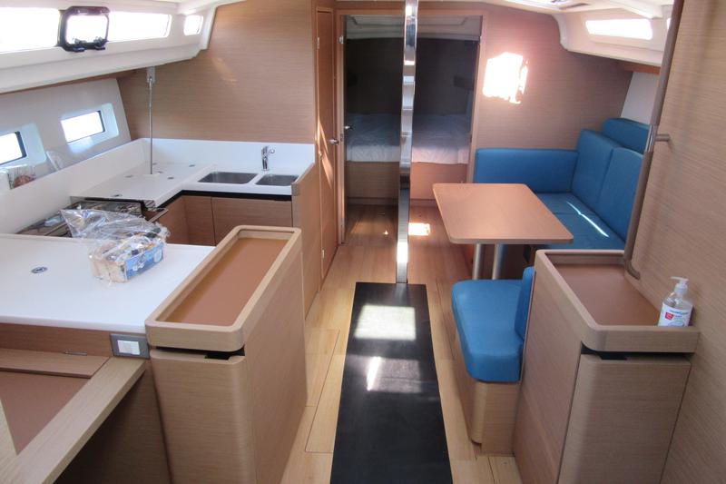 Book yachts online - sailboat - Sun Odyssey 440 - Matilda - rent