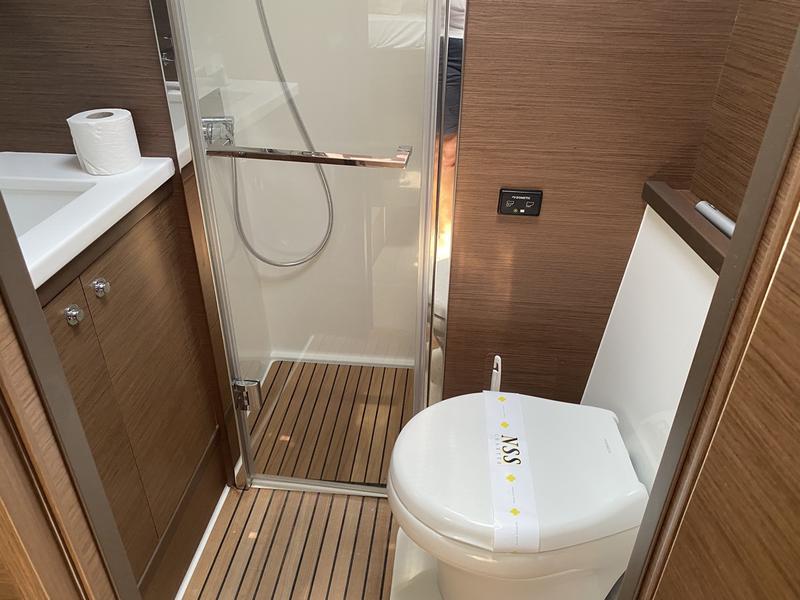 Book yachts online - catamaran - Lagoon 52F (5 cab) - Orsa Maggiore (AC, WM, Generator, Inverter, Tender Lift) - rent