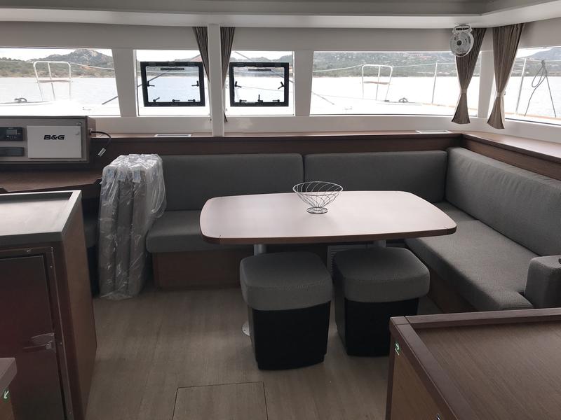 Book yachts online - catamaran - Lagoon 450F - Rigel Kentaurus (A/C, WM, Generator, Inverter) - rent