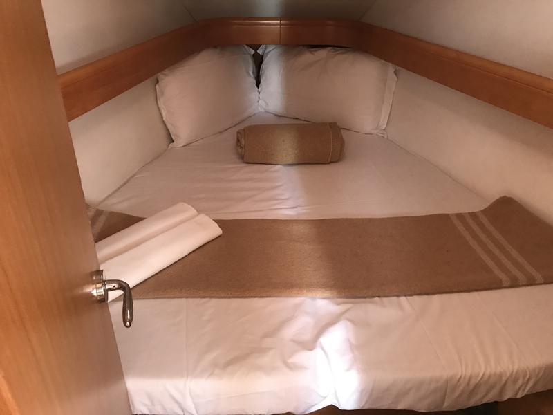 Book yachts online - sailboat - Sun Odyssey 36i - Lyra - rent