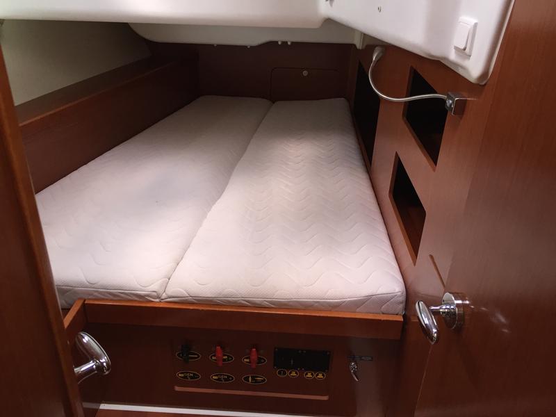 Book yachts online - sailboat - Oceanis 50 Family - Kochab II - rent