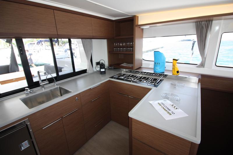Book yachts online - catamaran - Lagoon 46 - Westerlund (GND) (A/C, WM, Generator, Inverter 12/220V) - rent