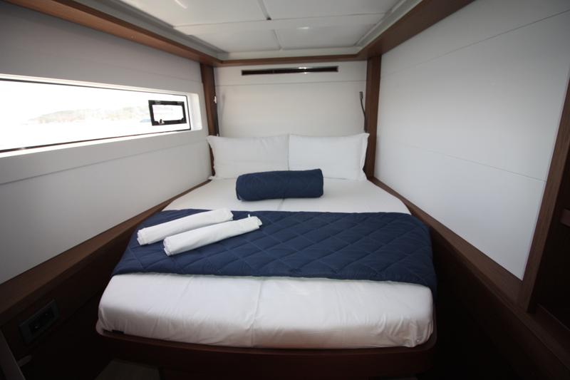Book yachts online - catamaran - Lagoon 46 - Westerlund (GND) (A/C, WM, Generator, Inverter 12/220V) - rent