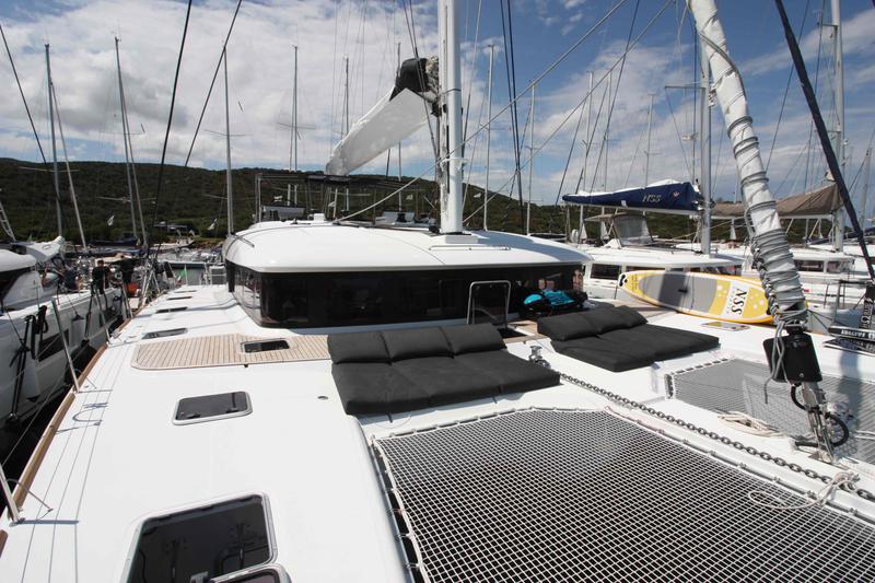 Book yachts online - catamaran - Lagoon 620 (10+3) - The Sun (TOR) (5 cab + 3 crew) (AC, WM, Generator, Inverter, Tender Lift) - rent