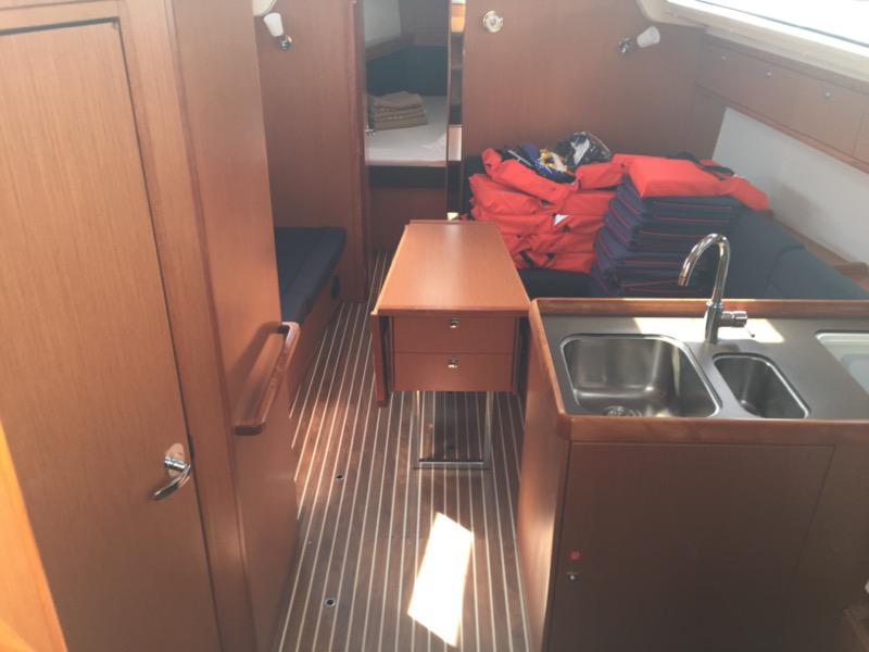 Book yachts online - sailboat - Bavaria Cr 37 - Menkar - rent