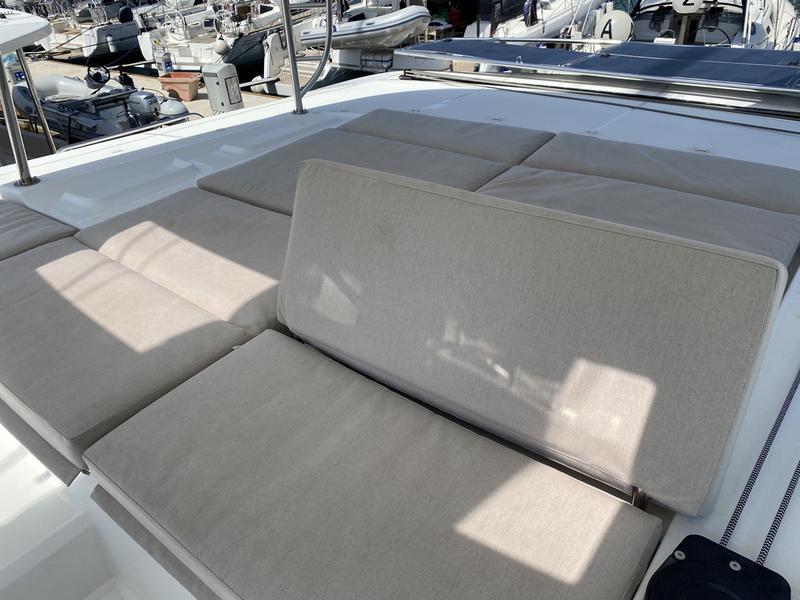 Book yachts online - catamaran - Lagoon 46 - Rolling Stones (A/C, WM, Generator, Inverter 12/220V) - rent